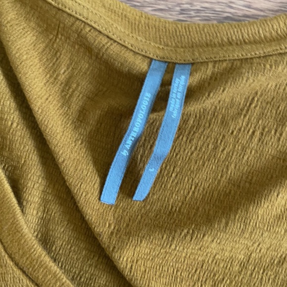 🆕 Anthro Dina V-Neck Top - Picture 7 of 10